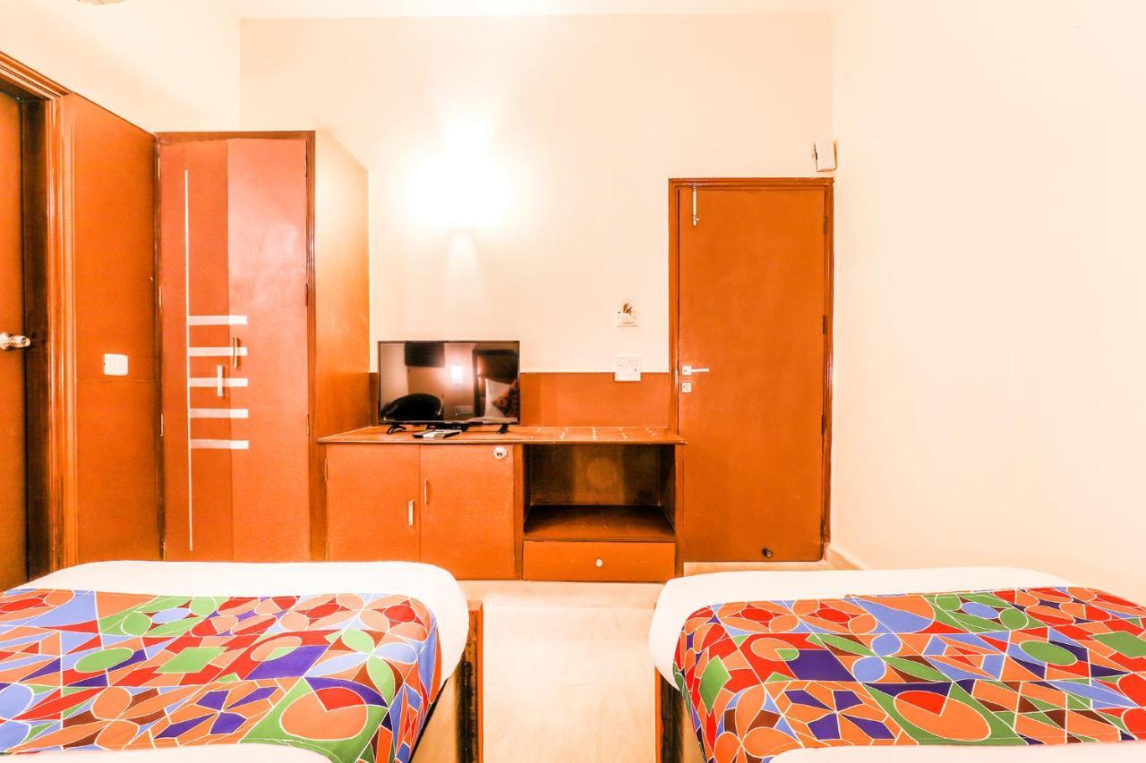 Fabhotel Conclave Boutique Нью-Дели Экстерьер фото