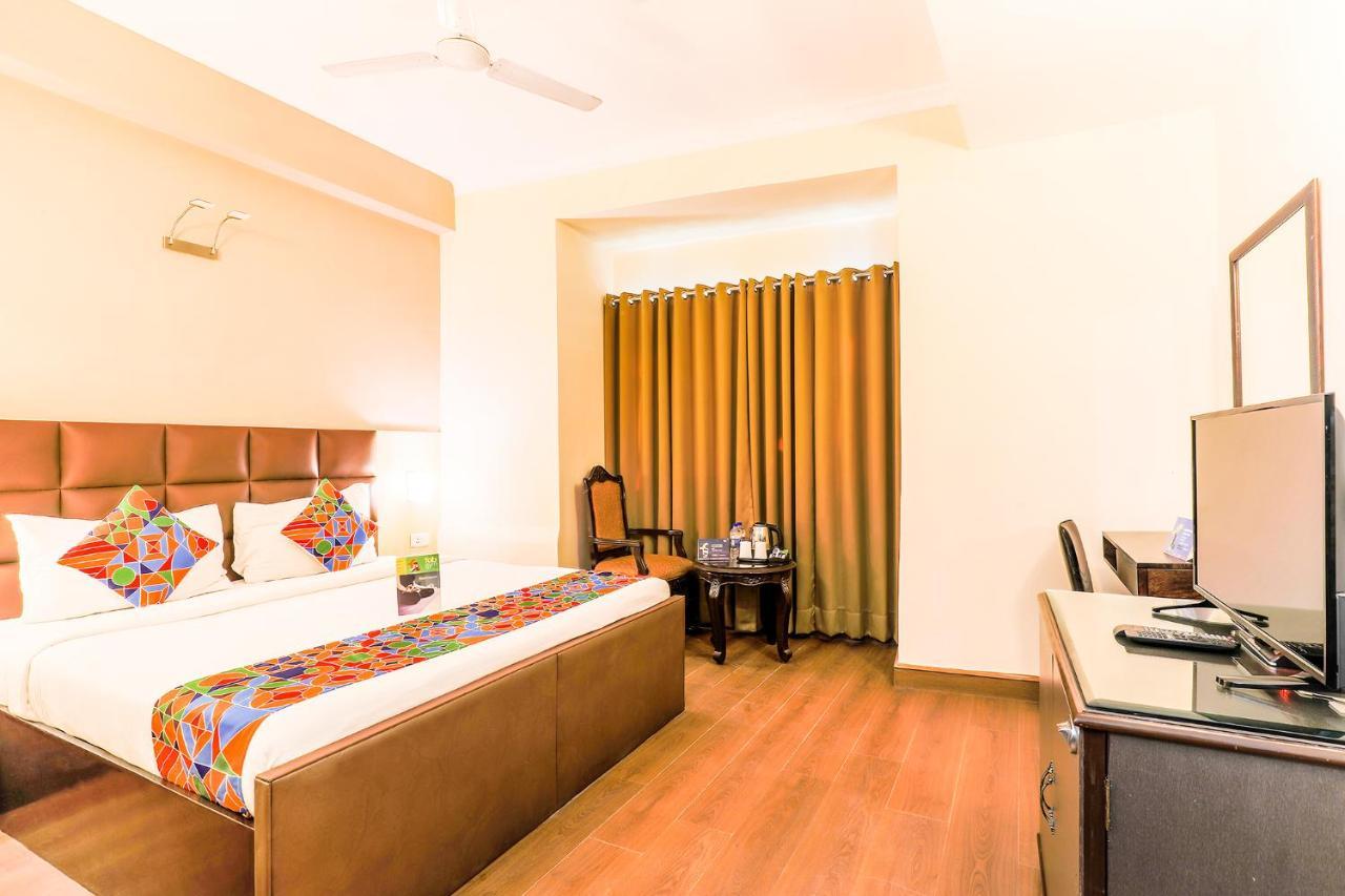 Fabhotel Conclave Boutique Нью-Дели Экстерьер фото