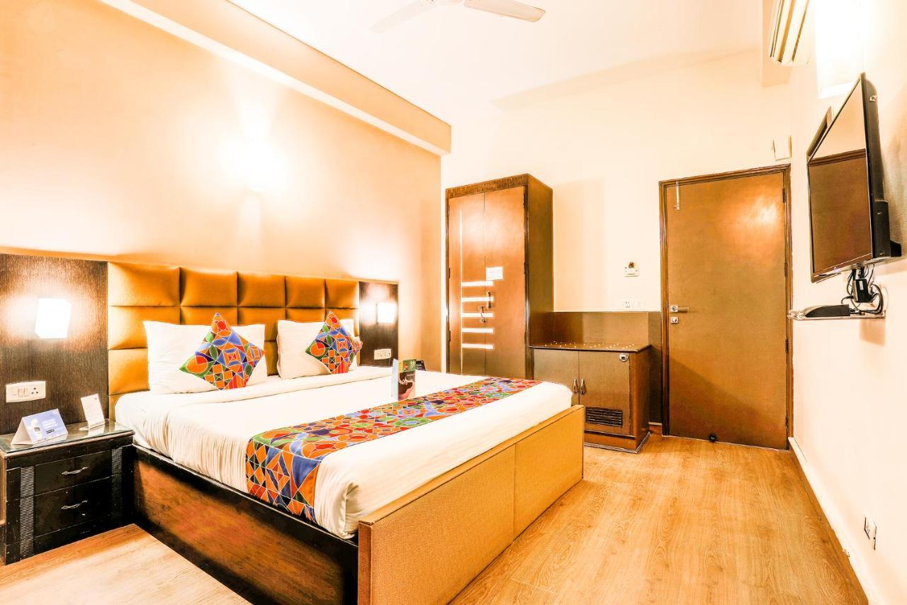 Fabhotel Conclave Boutique Нью-Дели Экстерьер фото