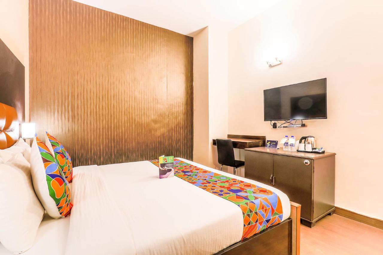 Fabhotel Conclave Boutique Нью-Дели Экстерьер фото