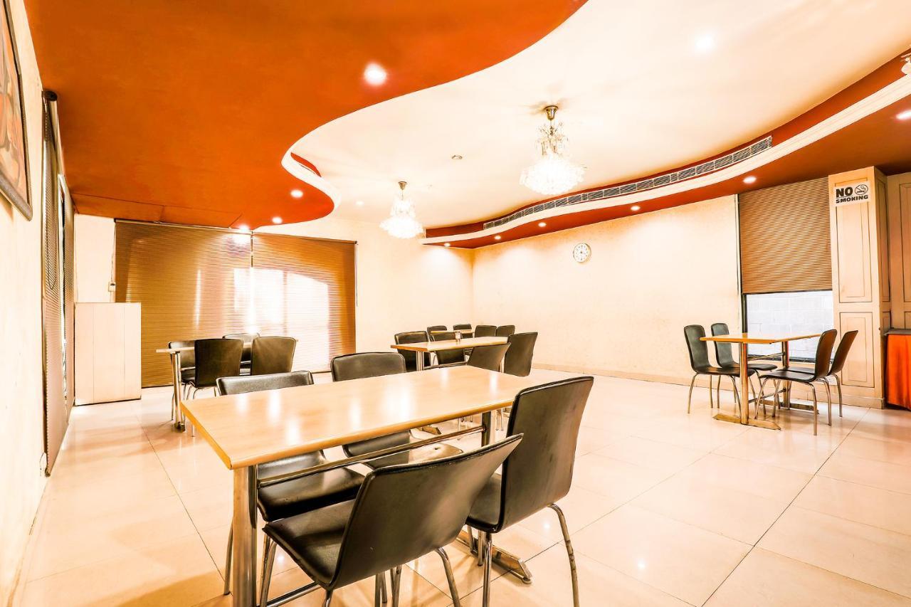Fabhotel Conclave Boutique Нью-Дели Экстерьер фото
